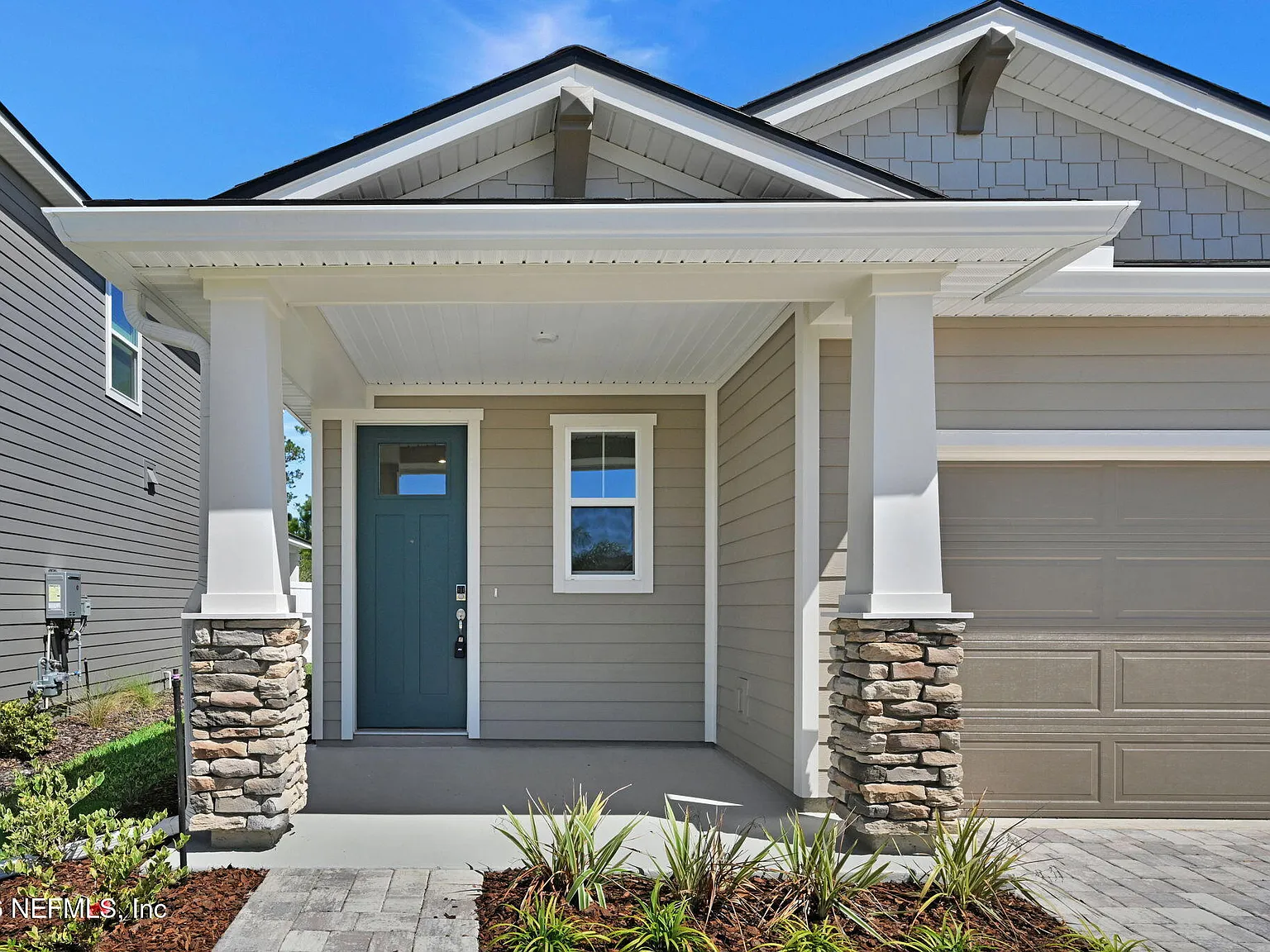3 bed, 2.0 bath, 1601 sqft, $3,200 — Photo 3