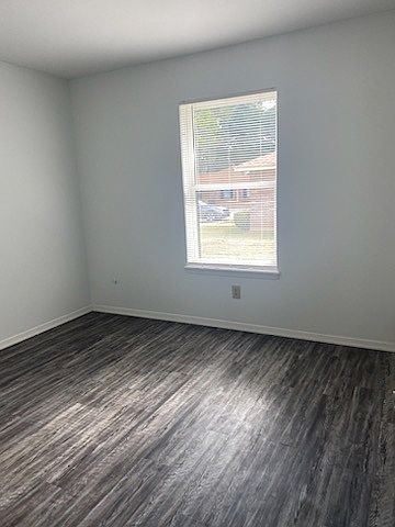2nd image of 611 E Main St #611