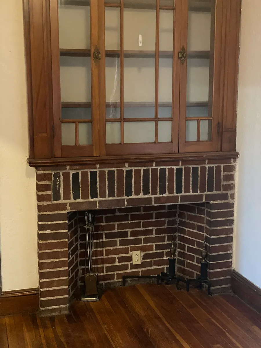 Front foyer upon entry - 36 Pasadena Rd #2