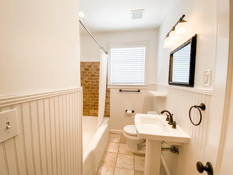 218 Malaga Ave — Photo 13