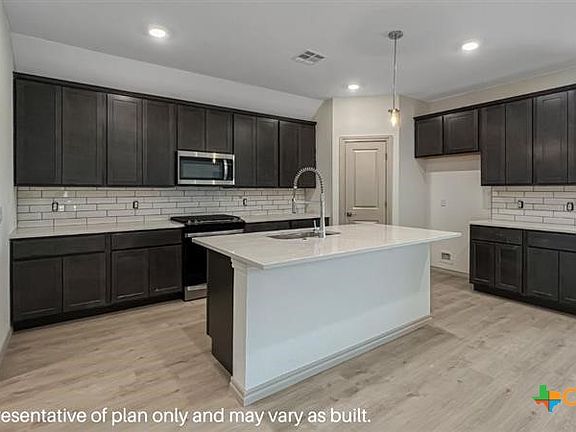 4th image of 104 Boston Cir