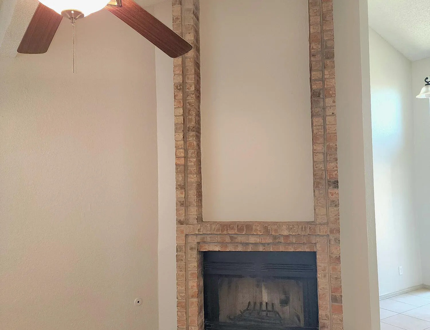 3 bed, 1100 sqft, $1,425 — Photo 3