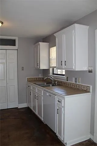 442 Cedar Ln — Photo 5