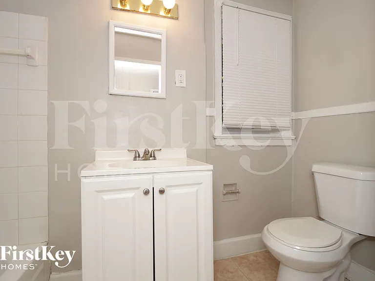 1800 Oakmont Dr NW — Photo 16