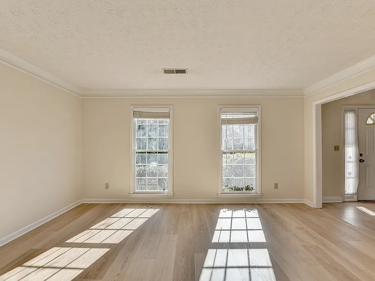 3945 Genoa Ct — Photo 10
