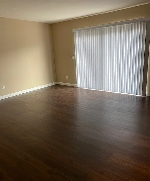 Elmwood Apartments — Photo 46