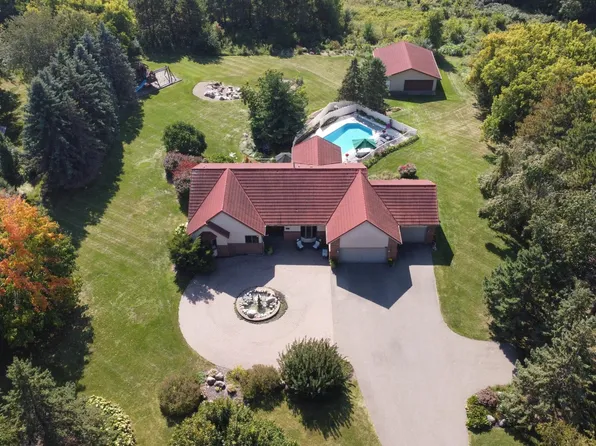 4838 Crown Ln, Woodbury, MN 55129