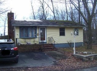26 Evergreen Rd, Sussex, NJ 07461