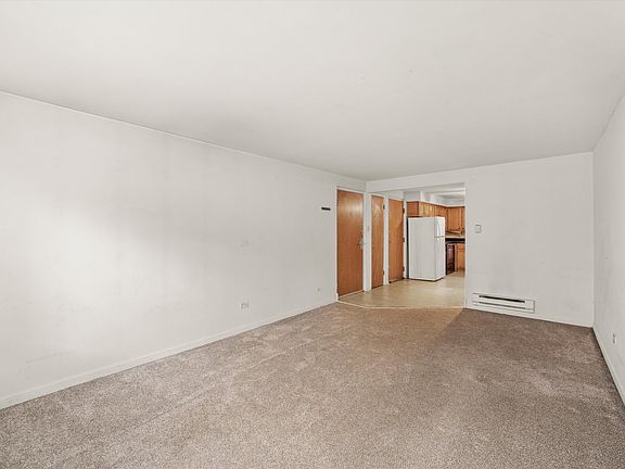 4th image of 6634 W 95th St APT 1D