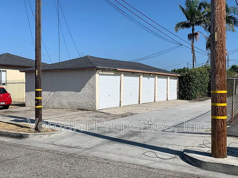 12138 York Ave #A — Photo 12