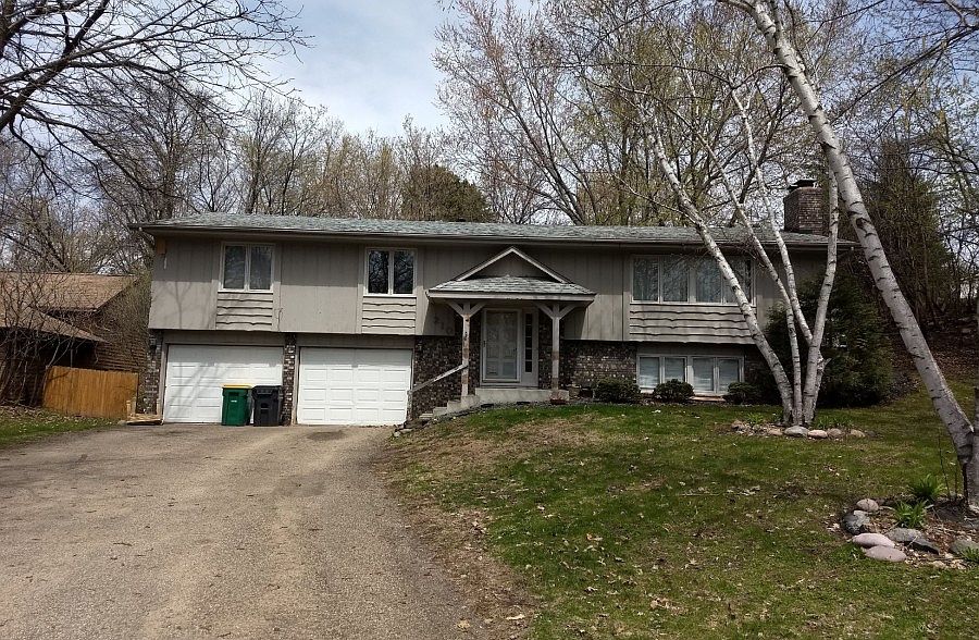 1st image of 210 Glenmoor Ln