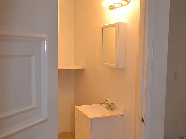 1615 Argonne Blvd — Photo 10