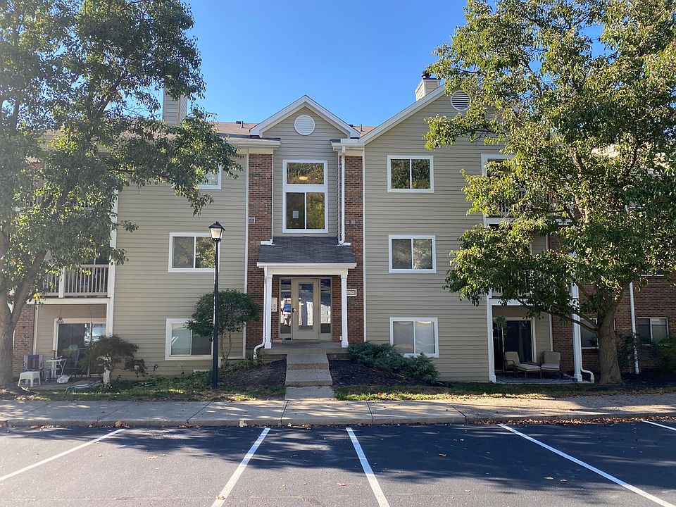 1st image of 350 Timber Ridge Dr Unit 10