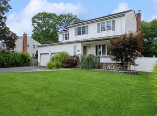 49 Brilner Dr, Smithtown, NY 11787