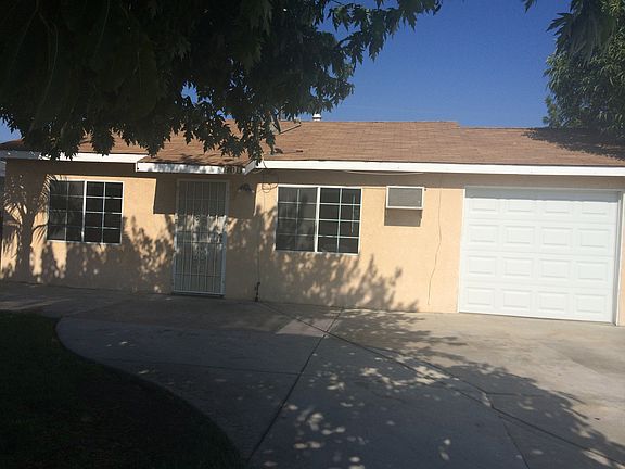 2nd image of 906 Ballista Ave