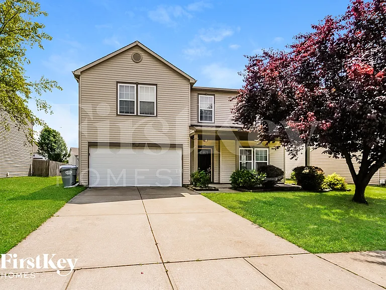 779 Heartland Dr — Photo 1