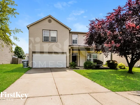 779 Heartland Dr, Greenwood, IN 46143