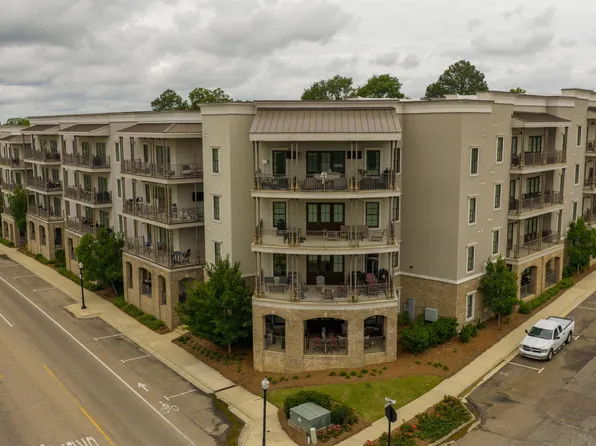 701 Russell St #334, Starkville, MS 39759
