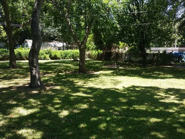 805 E 2nd St, Sweeny, TX 77480