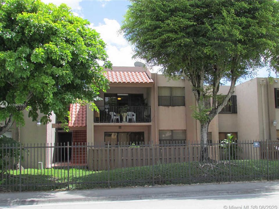 1st image of 200 W Park Dr APT 106-1