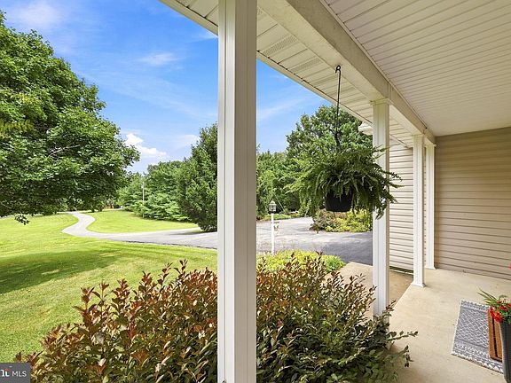 3rd image of 98 Bennett Shade Ln