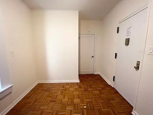 Rented by City Connections Realty | media 2