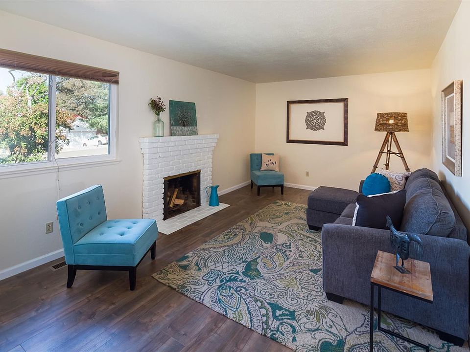 1st image of 195 Ginger Dr
