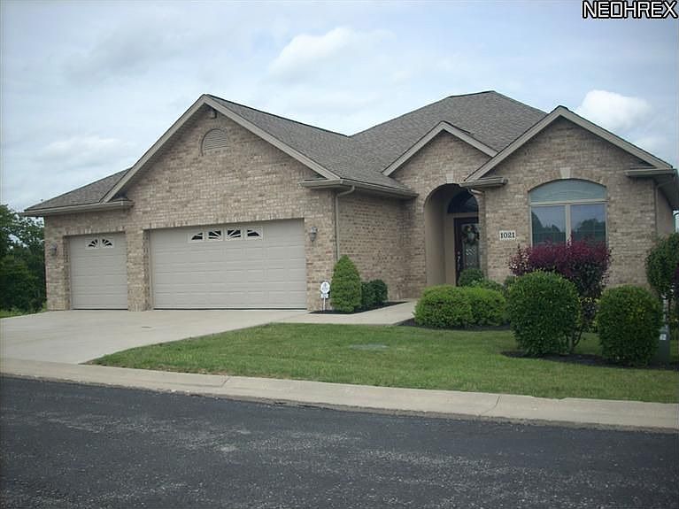 1st image of 1021 Pine Lake Cv Unit 1021