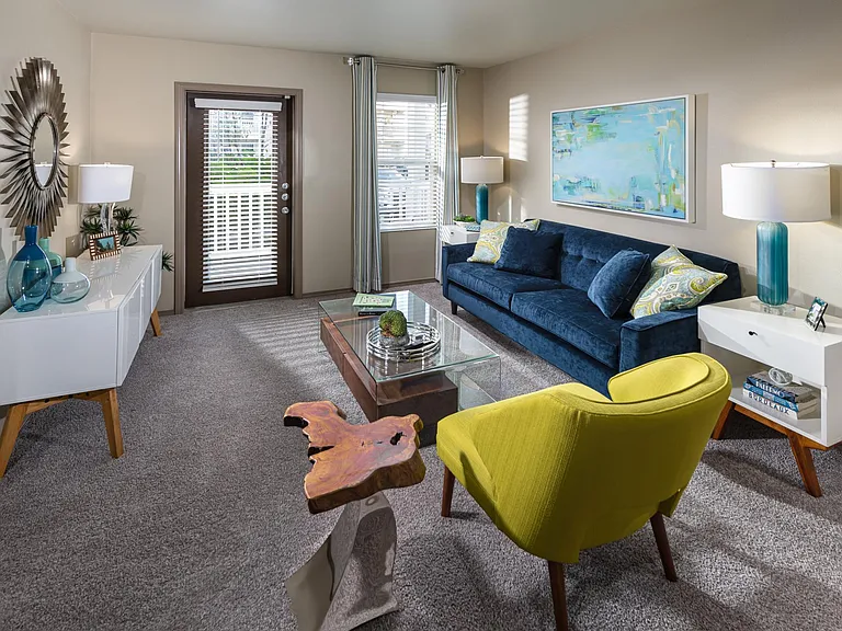 The Knolls at Inglewood Hill Apartments — Photo 6