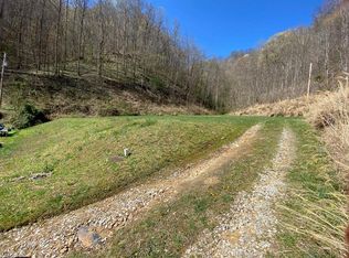 59 Moore St, Forest Hills, KY 41527