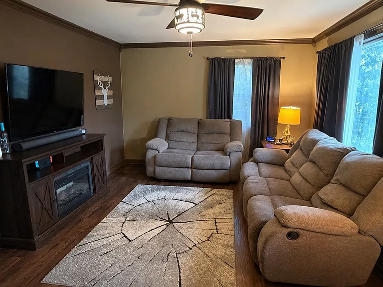 1620 Greenwood Ave — Photo 4