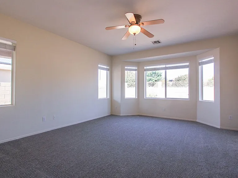 7905 N Music Mountain Ln — Photo 7