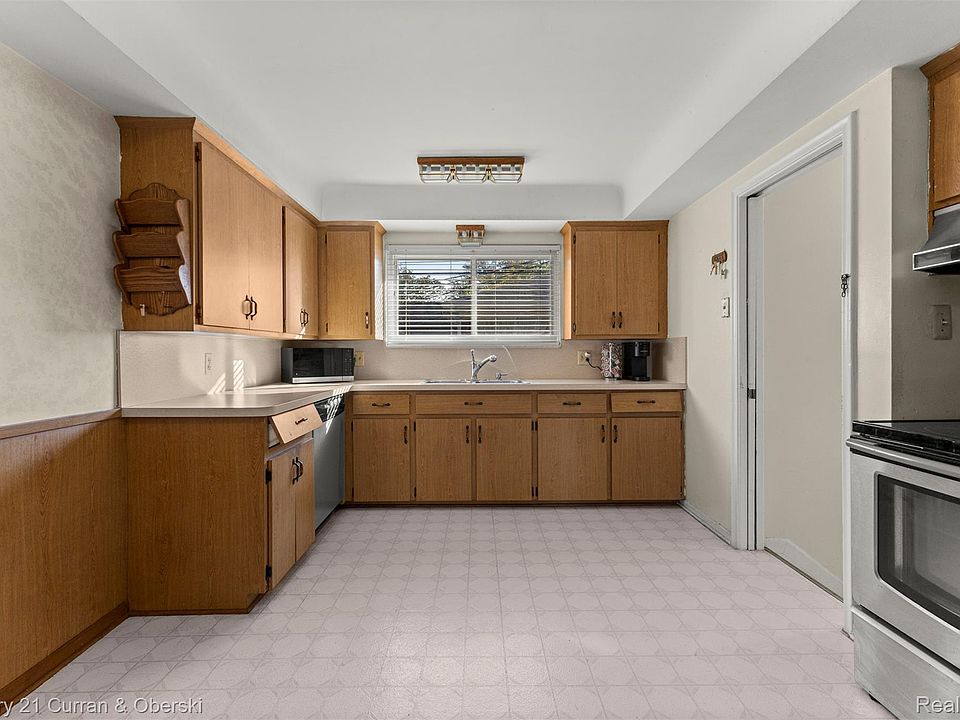 26731 Baldwin St, photo 8