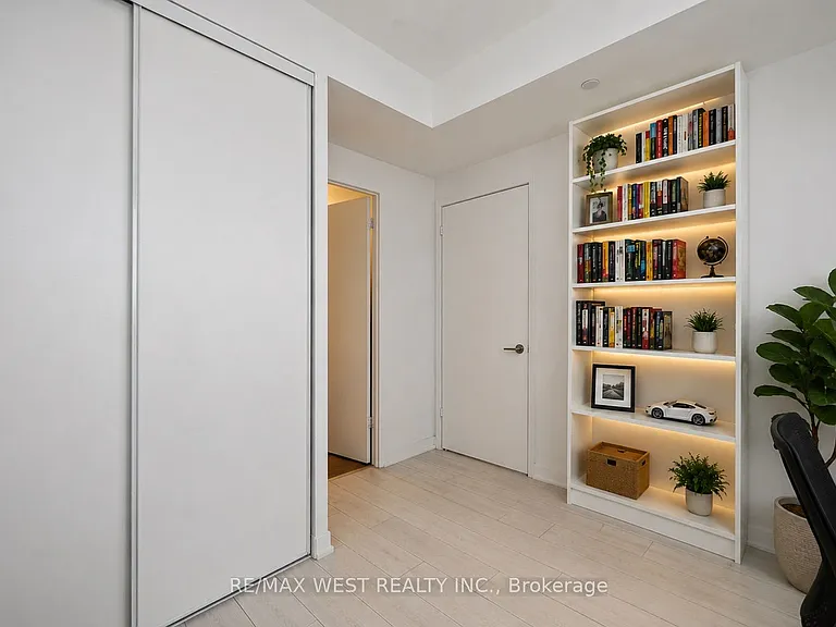 898 Portage Pkwy #4607 — Photo 8