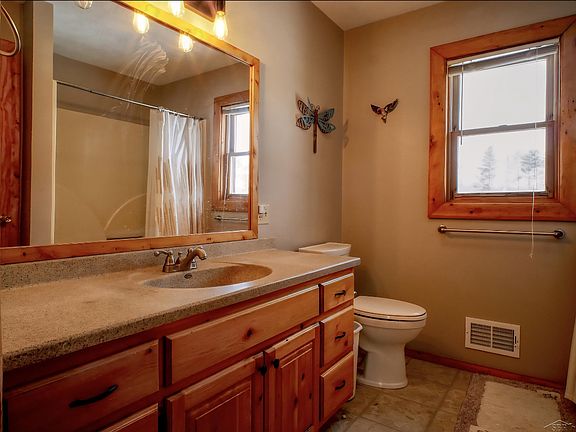 5th image of 8073 Nichols Rd