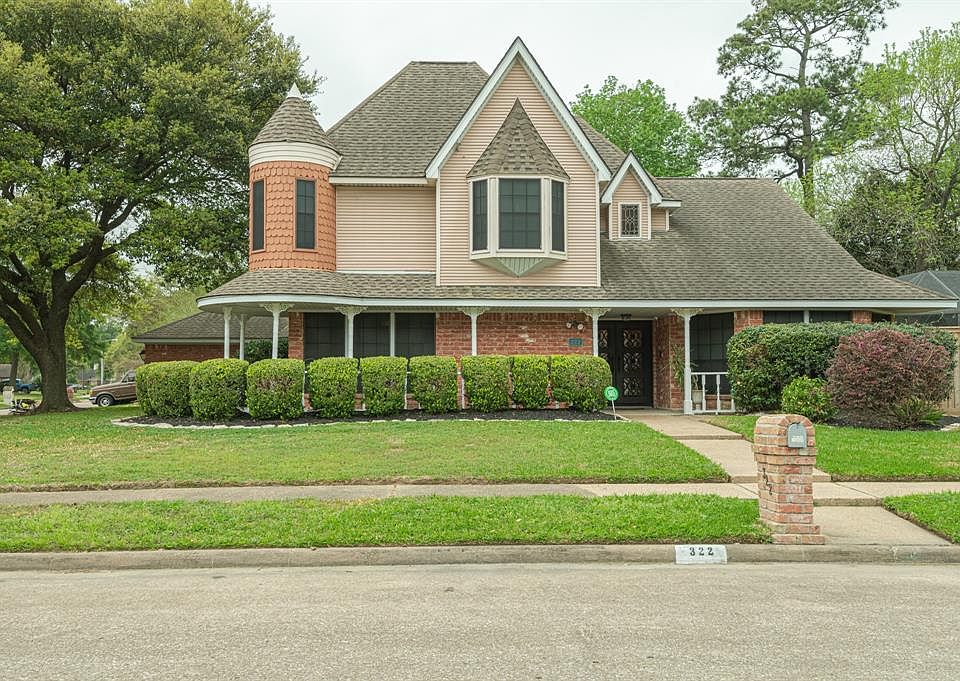 1st image of 322 Grand Oaks Blvd