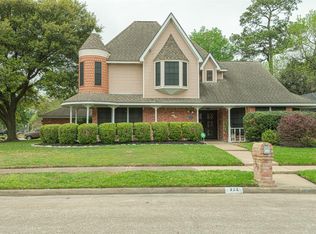 322 Grand Oaks Blvd, Houston, TX 77015