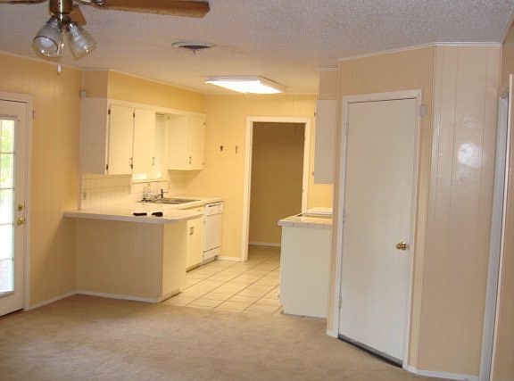 3rd image of 2727 Erline Dr
