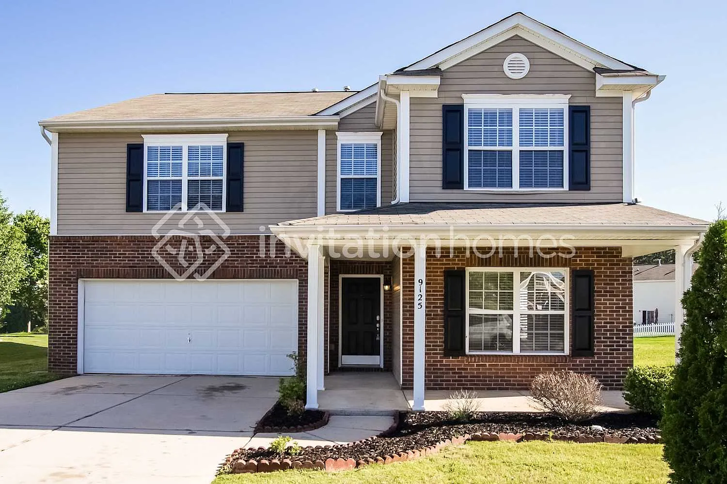 9125 Corey Common Ave Charlotte, NC 28216 — Photo 1