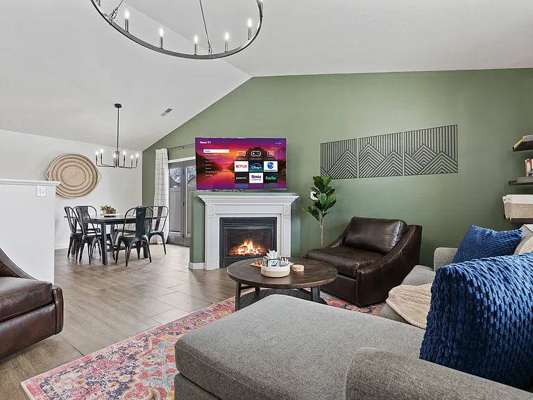 120 N Century Dr — Photo 31