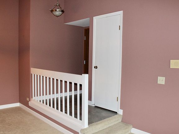 5th image of 1577 Raymond Dr APT 203