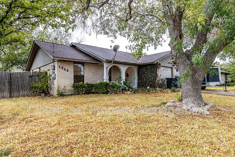 1st image of 1242 Hollyhock Ln