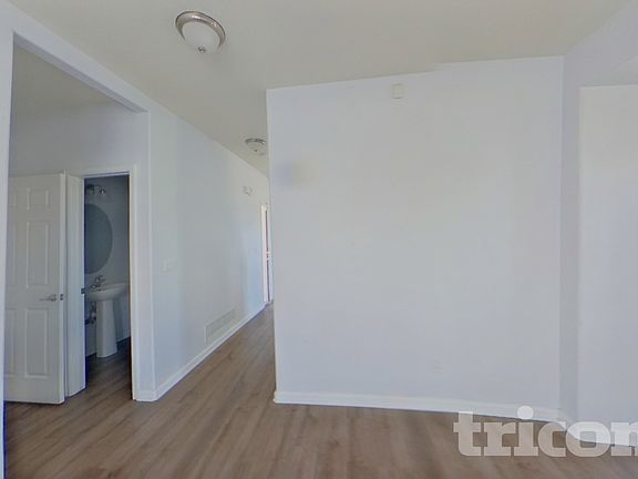 5th image of 673 Millet Cir