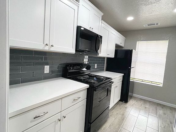 4th image of 7874 Gladys Ave