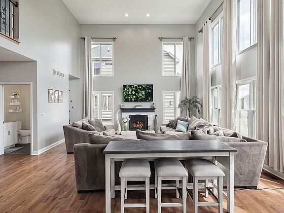 4th image of 5815 Rosinweed Ln