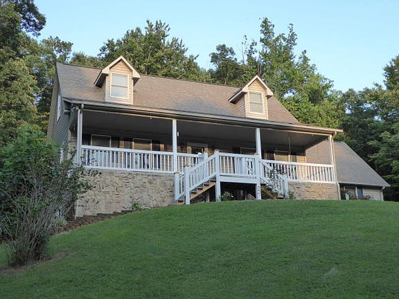 5th image of 555 Claybanks Dr