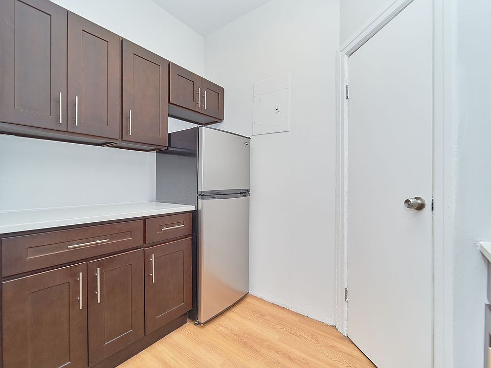 1st image of 535 E 81st St APT 4B