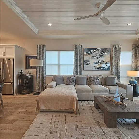 9007 Saint Lucia Dr — Photo 11