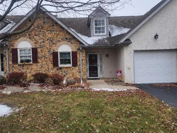 2724 Harvest Dr W, Easton, PA 18040