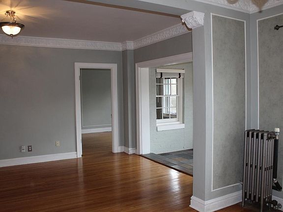 2nd image of 309 E Emanuel Cleaver Ii Blvd Unit 402